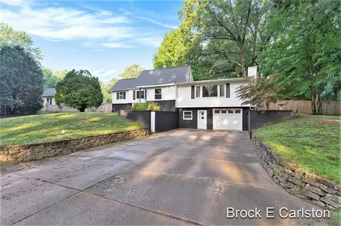 2881 Debaker, Muskegon, MI 49444