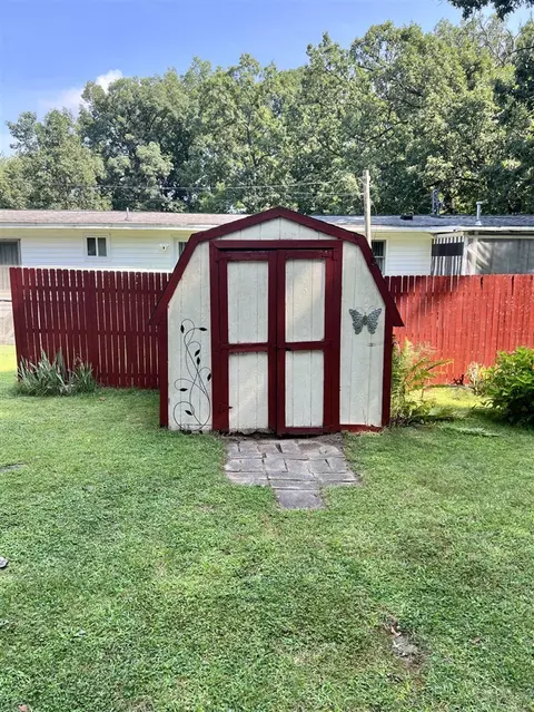 Exterior - 4101 Garland, Jackson, MI 49201 photo 4 of 4
