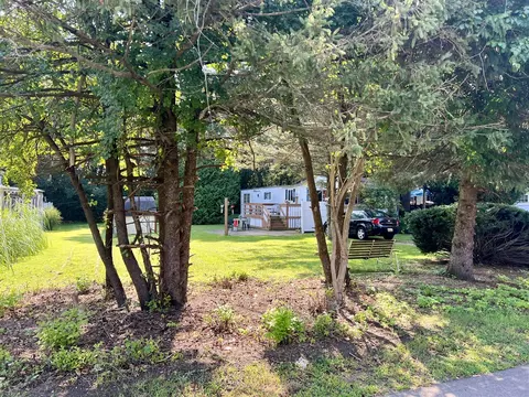 4101 Garland, Jackson, MI 49201