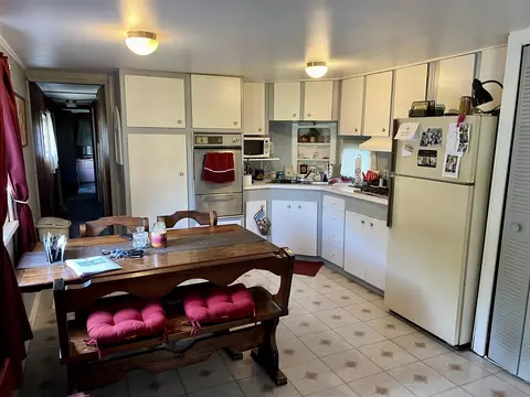 Kitchen - 4101 Garland, Jackson, MI 49201 photo 1 of 1