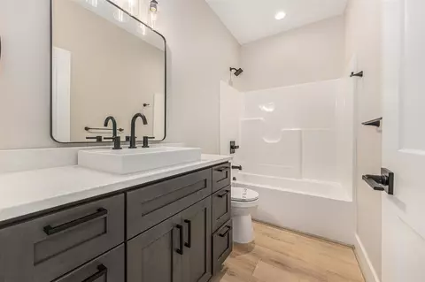 Bath - 1875 Stratford, Walker, MI 49534 photo 3 of 3