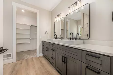 Bath - 1875 Stratford, Walker, MI 49534 photo 1 of 3