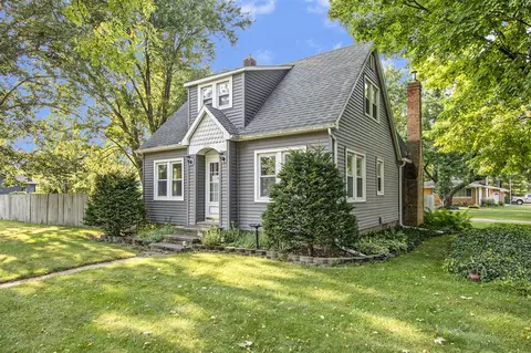 2547 Lake Shr, Niles, MI 49120