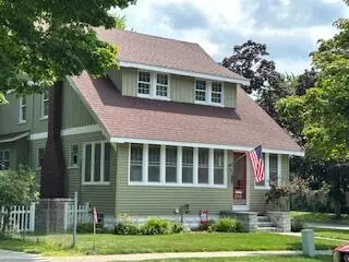 818 Sheldon, Grand Haven, MI 49417