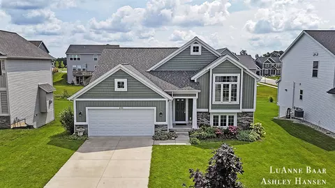 490 Highlander, Rockford, MI 49341