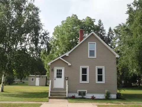 1305 26th, Manistee, MI 49660