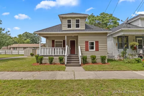 327 Marshall, Muskegon, MI 49442