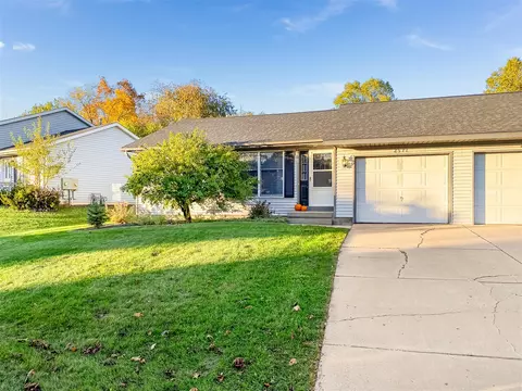 2571-2573 Woodmeadow, Grand Rapids, MI 49546