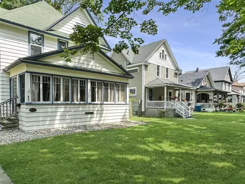 837 Clinton, Kalamazoo, MI 49001