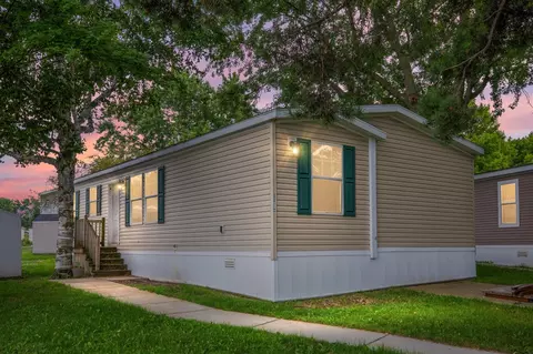 11 Bluebird Hl, Lake Orion, MI 48359