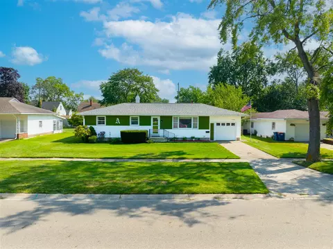 1301 W Broadway, Muskegon, MI 49441