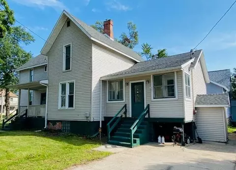 1427 Lakeshore, Muskegon, MI 49441