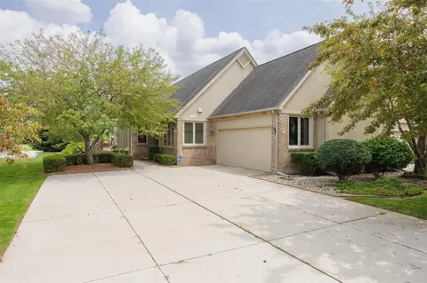 14876 Stoney Brk, Utica, MI 48315