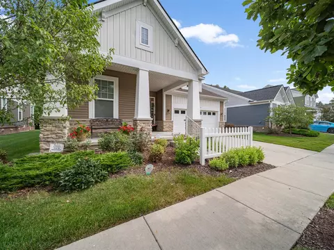 49080 Garden #12, Canton, MI 48188