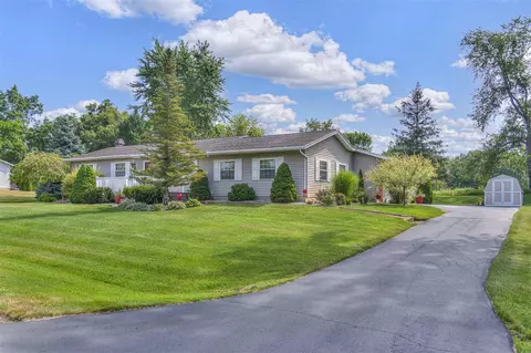 5991 Flamingo, Jackson, MI 49201