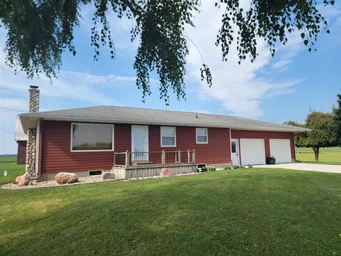 901 Kendaville, Edmore, MI 48829