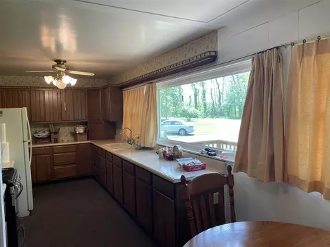 Kitchen - 257 106th, Plainwell, MI 49080 photo 3 of 4