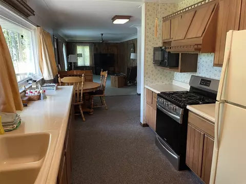 Kitchen - 257 106th, Plainwell, MI 49080 photo 4 of 4