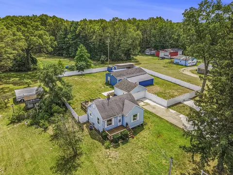 1907 E Broadway, Muskegon, MI 49444