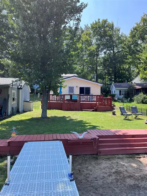 865 Pine, Harrison, MI 48625 photo 11