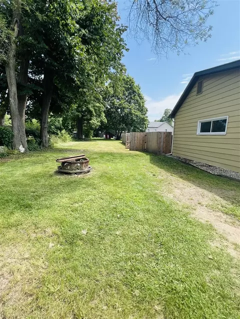 542 W May, Belding, MI 48809 photo 7