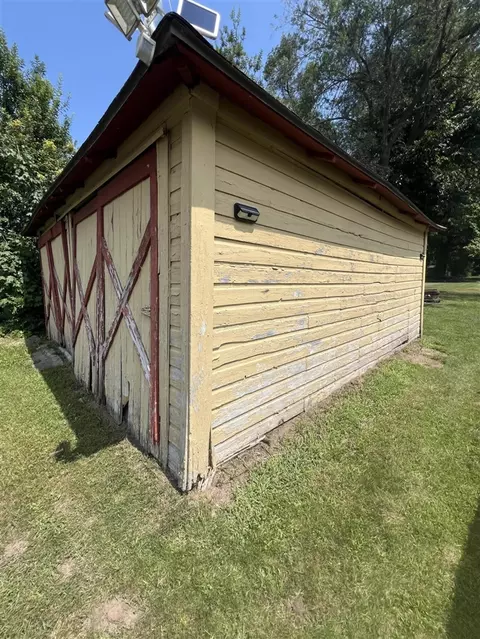 542 W May, Belding, MI 48809 photo 48