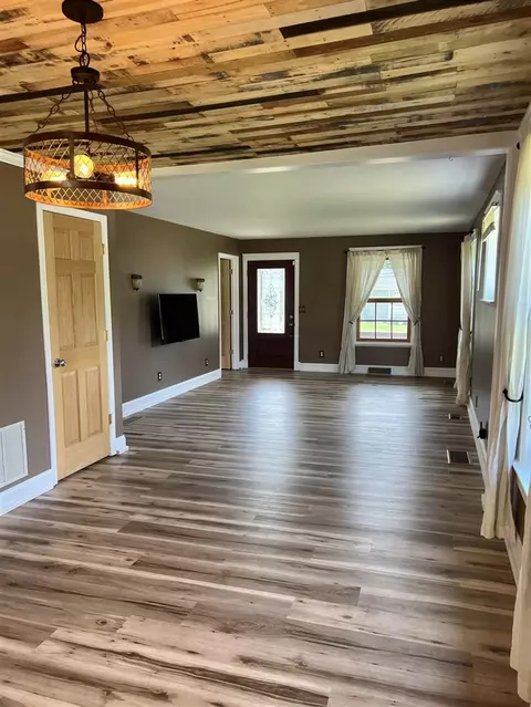 542 W May, Belding, MI 48809 photo 24