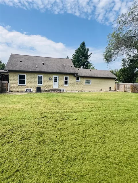 542 W May, Belding, MI 48809 photo 5