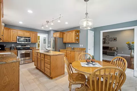 2545 Meadowbrook, Jackson, MI 49201 photo 16