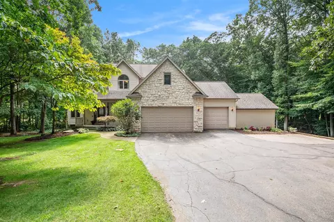 7917 Strawberry, Belmont, MI 49306