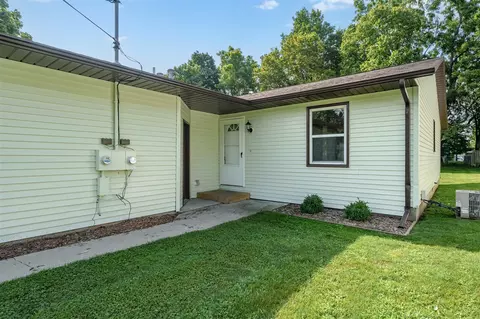 636 E Cass, Schoolcraft, MI 49087 photo 3