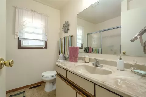 636 E Cass, Schoolcraft, MI 49087 photo 23