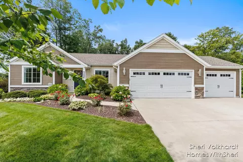 11895 Redberry, Rockford, MI 49341