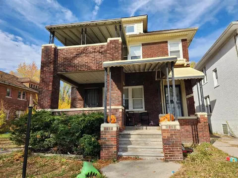 2494 Hazelwood, Detroit, MI 48206