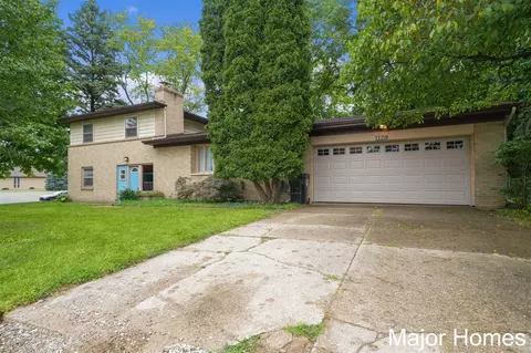 1128 Kinney, Grand Rapids, MI 49534