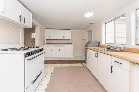584 E Willis, Saline, MI 48176 photo 9