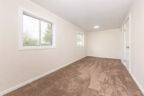 584 E Willis, Saline, MI 48176 photo 19