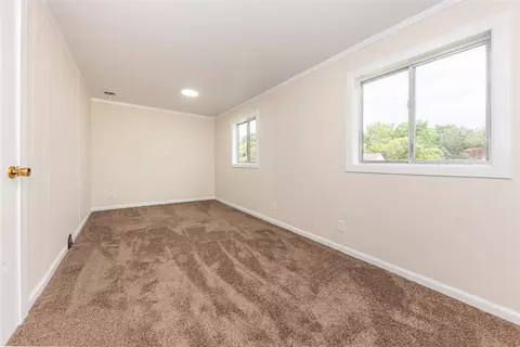584 E Willis, Saline, MI 48176 photo 18