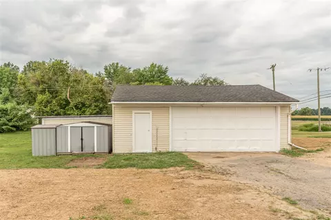 584 E Willis, Saline, MI 48176 photo 3