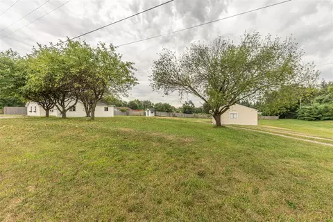 584 E Willis, Saline, MI 48176 photo 32
