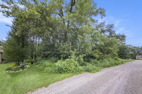 Spinnaker Ln, Pleasant Lake, MI 49272