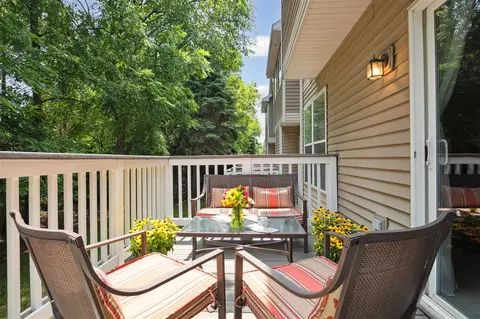 Exterior - 213 Old Creek Dr, Saline, MI 48176 photo 4 of 10