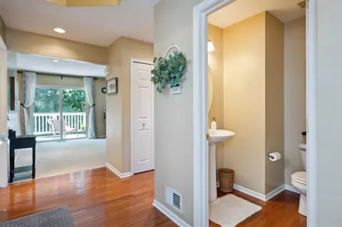Entry Way - 213 Old Creek Dr, Saline, MI 48176 photo 4 of 5