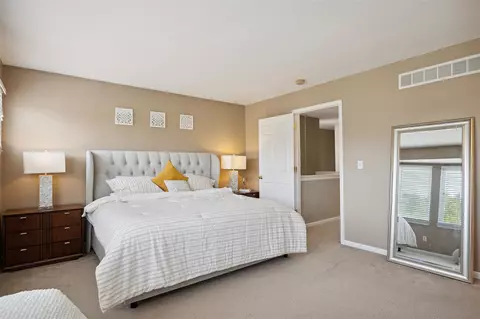 Bedroom - 213 Old Creek Dr, Saline, MI 48176 photo 3 of 8