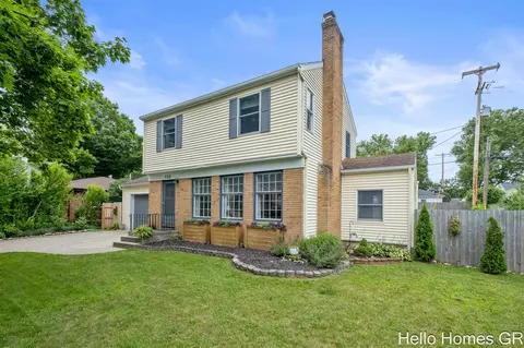 138 Pershing, Grand Rapids, MI 49505