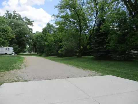 402 W Bradford, Stanton, MI 48888 photo 2