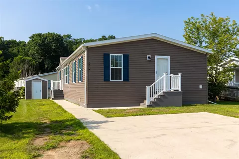 519 Harwood #130, Eaton Rapids, MI 48827