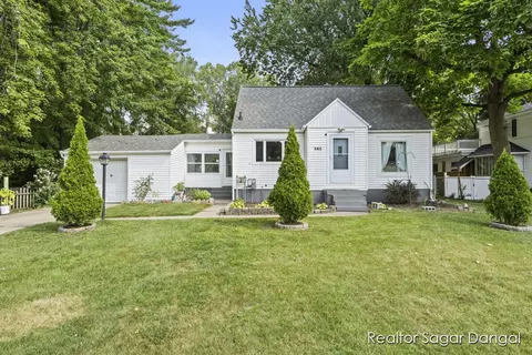 141 52nd, Kentwood, MI 49548