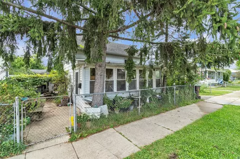 2644 4th, Trenton, MI 48183