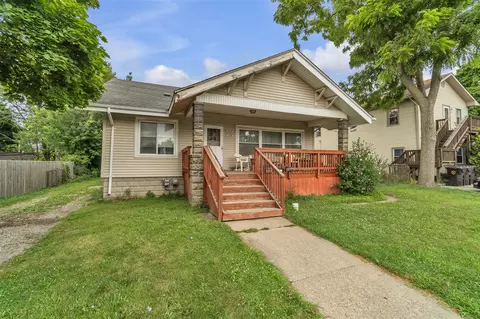 418 Saint Joseph, Trenton, MI 48183